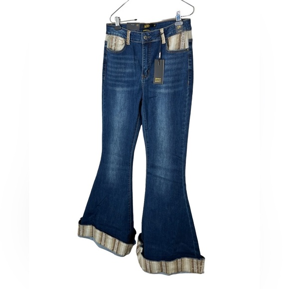 Lucky & Blessed Women’s Brown Aztec Print Cuffed Dark Wash Denim Flare Jeans - Picture 3 of 12